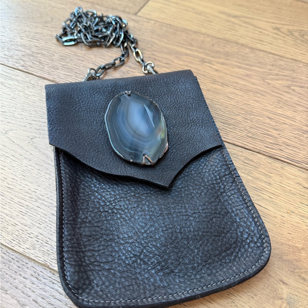 Evoke Women Black Leather Crossbody Bag with Agate Detail - Picture 2 of 6